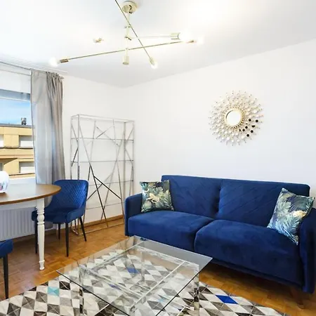 A Comfy In Centre Montreux